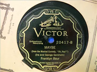 small_victor 20417 b.webp